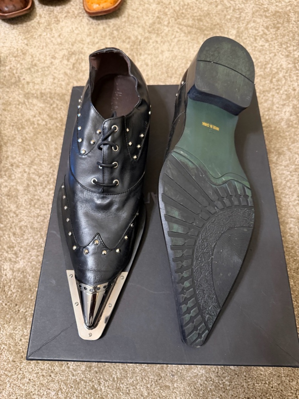 Black Studded Men’s Pointed Toe Dress Shoes with Metal Caps - Picture 2 of 3